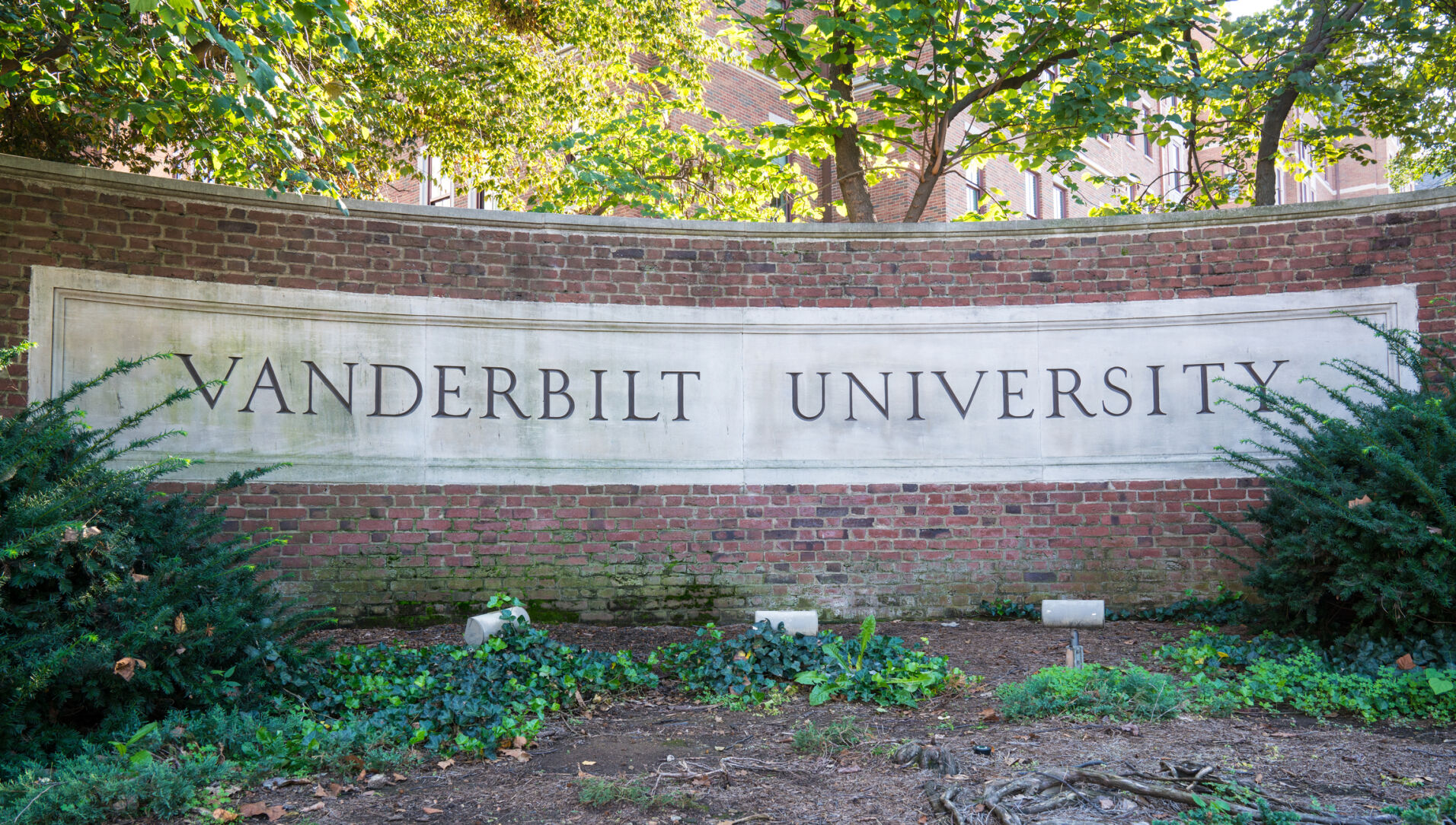 Vanderbilt to Defend Rankings Drop at Alumni Webinar